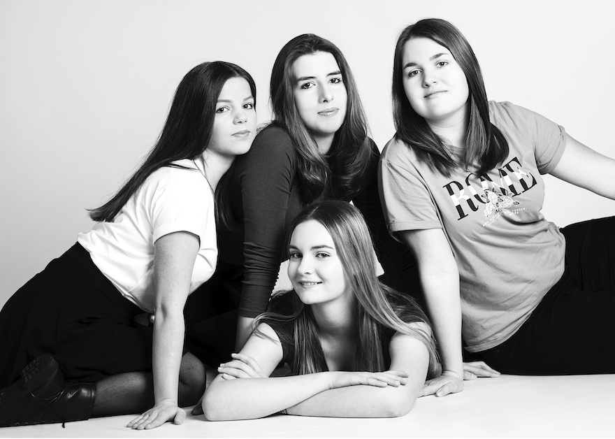 0330-13-18 color o.B. ausstellen